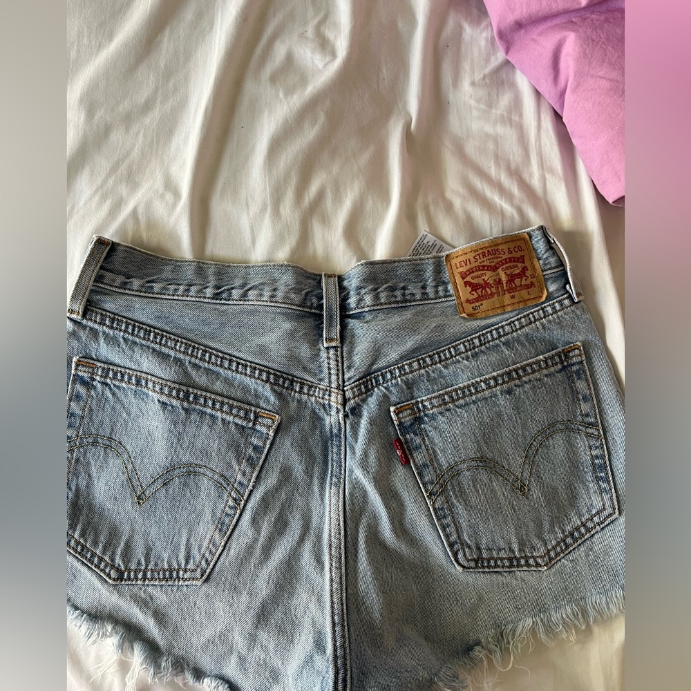 Levi’s shorts 501